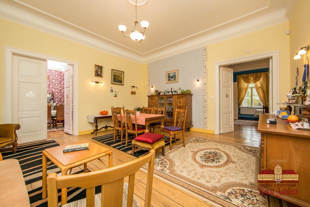 Kursi Hunting Manor Hotel Puurmani Kültér fotó