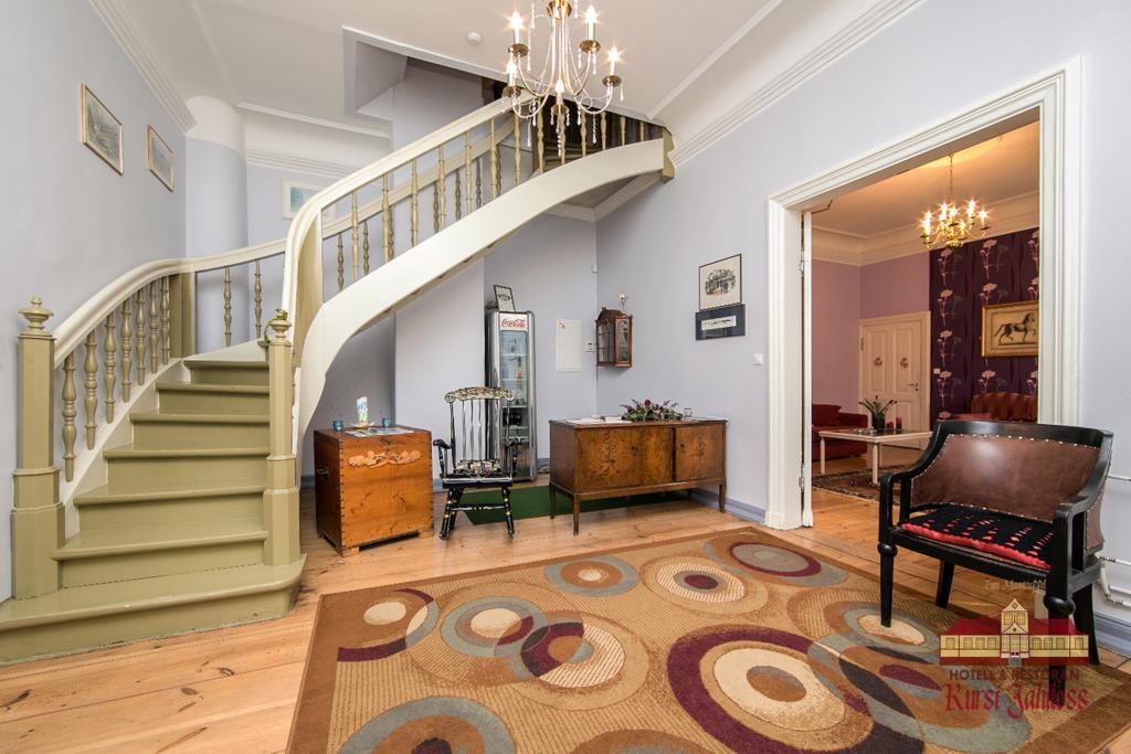 Kursi Hunting Manor Hotel Puurmani Kültér fotó